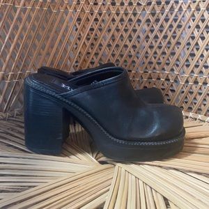 Vintage Early 2000s Chunky Mudd Clogs